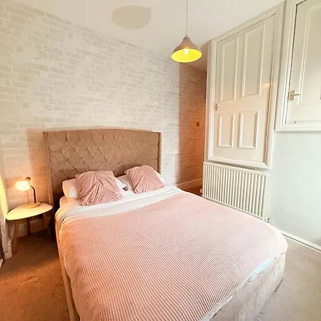 Little Cosy Getaway -