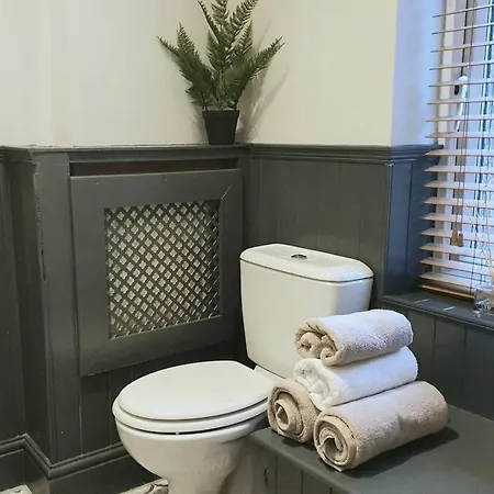 Little Cosy Getaway - 요크